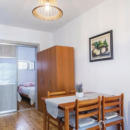 One-Bedroom Apartment in Klek Buitenkant foto