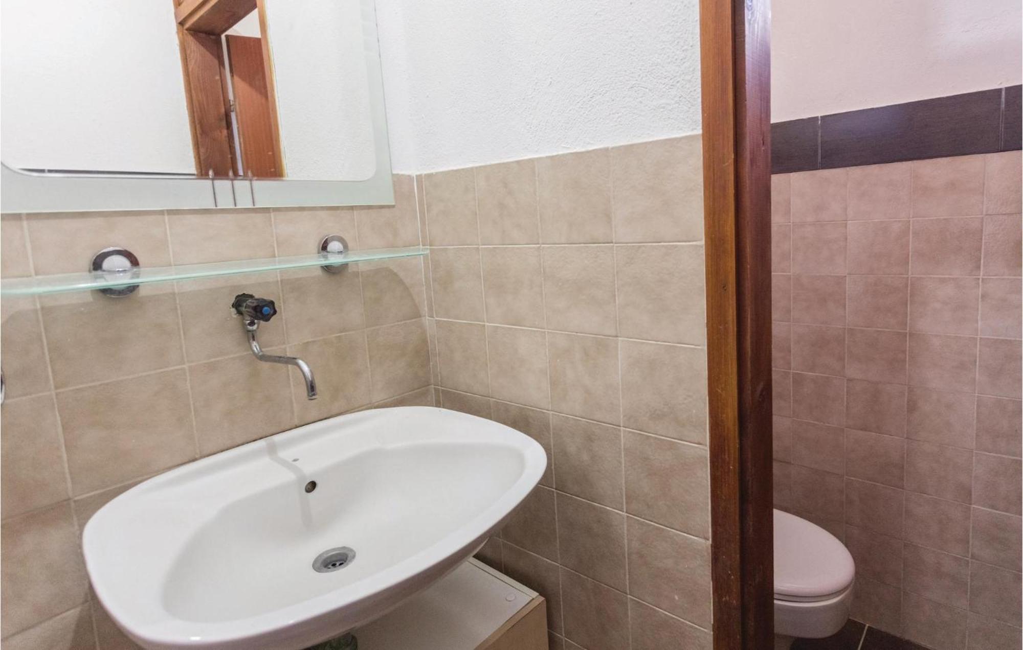 One-Bedroom Apartment in Klek Buitenkant foto